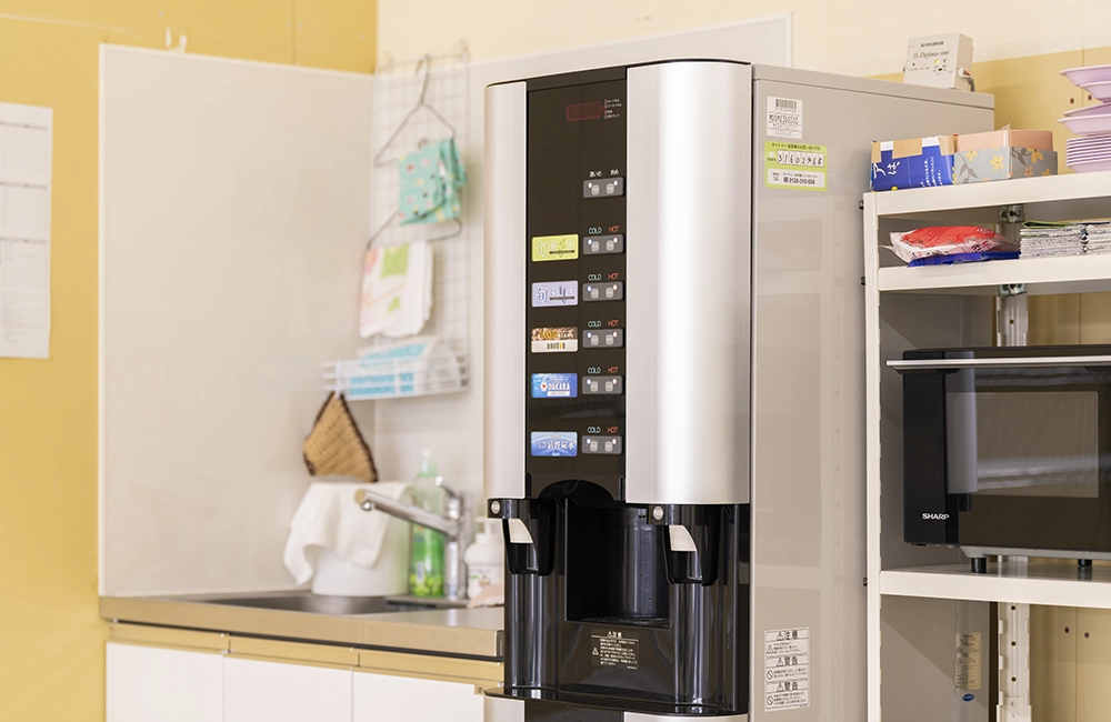 ④ドリンクサーバー完備